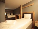 Design Quadruple Room