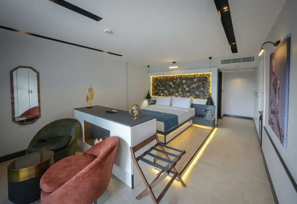 Classic Room, 1 Bedroom, Balcony, Garden View