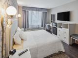 Deluxe Queen Room-Accessible