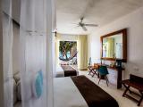 Beachfront Suite With Queen Bed And Private Plunge Pool