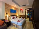 Deluxe Residence with Kitchenette