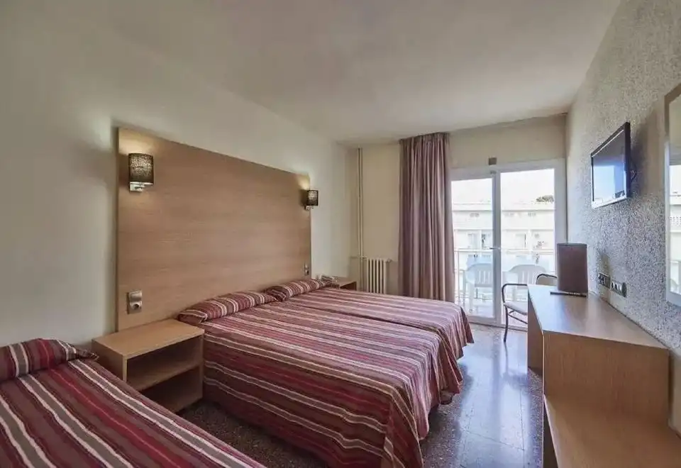 Standard Double Room, Balcony (1 Adult + 2 Children)