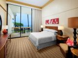 King Room with Ocean Front - Accessible