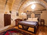 Superior Cave Suite