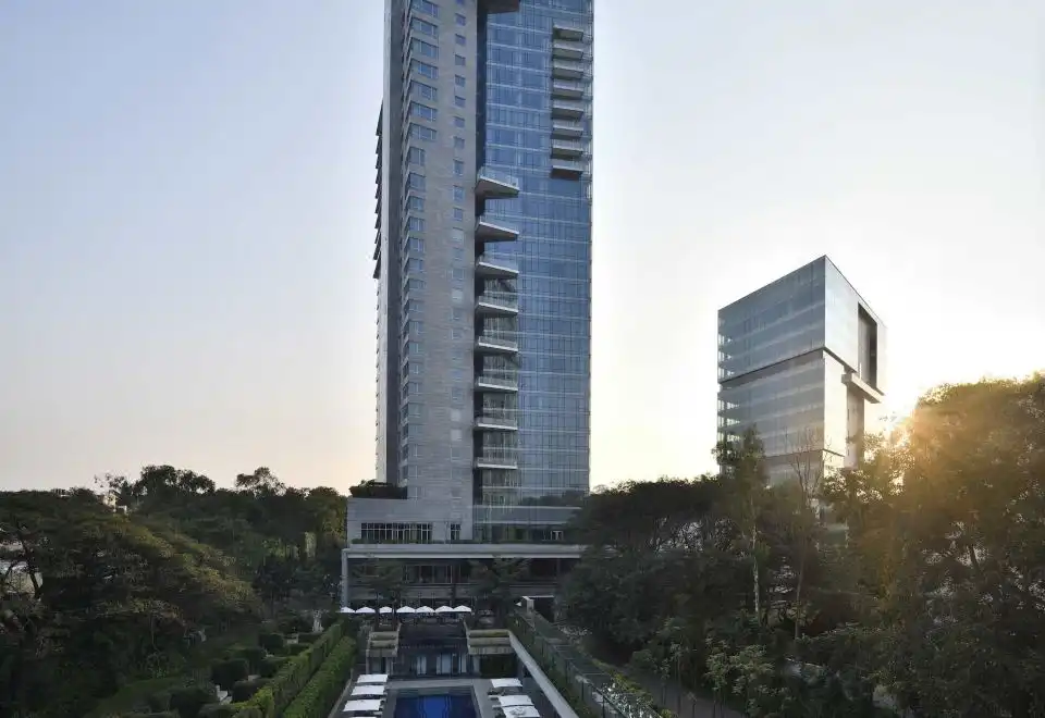 Four Seasons Executive King Suite