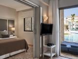 Premium One-Bedroom Suite Swim Up