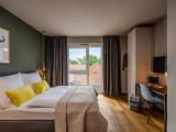 Extra Smart Apartment with Queen Bed and Kitchen