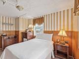 Historic Room With Queen And Private Bath