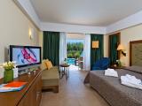 Superior Double Room With Sharing Pool