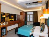 Corner Suite