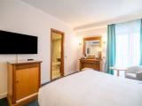 Premium King Size Bed Pool View Room