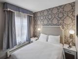 Deluxe Queen Economy Room
