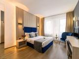 Single Queen Room