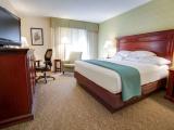 Deluxe King Room-Accessible, Roll-in Shower