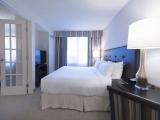 Executive Suite, 1 King Bed With Sofa Bed, Executive Level