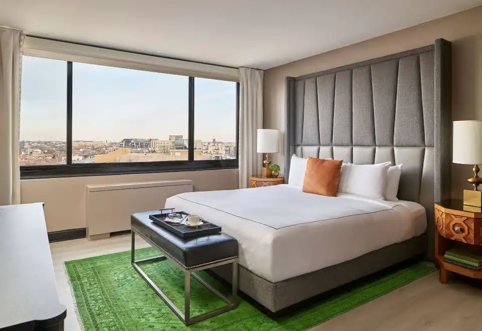 Suite, 1 King Bed, Accessible (Mobility/Hearing Accessible)