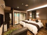 [Modern Western-style Superior Room] 31 Square Meters, Shigaraki-yaki Open-air Bath Smoking