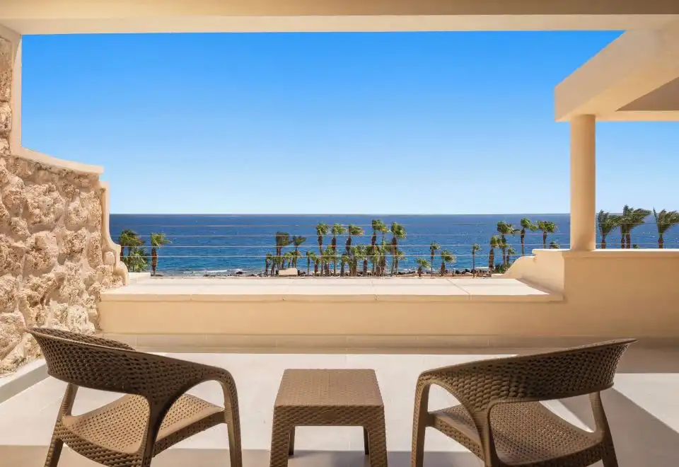 Deluxe Triple Room With Sea View