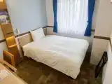 Basic Room, Smoking