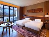 Snow Mountain View Twin Room