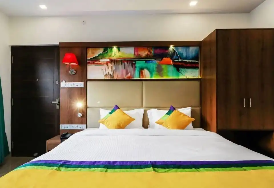 Deluxe Room With City View
