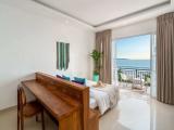 Deluxe Room-Ocean Front