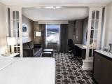King Studio with Whirlpool Tub and CAN/US Fallsview
