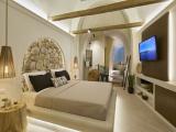 Deluxe Suite with SPA Bath-Cave