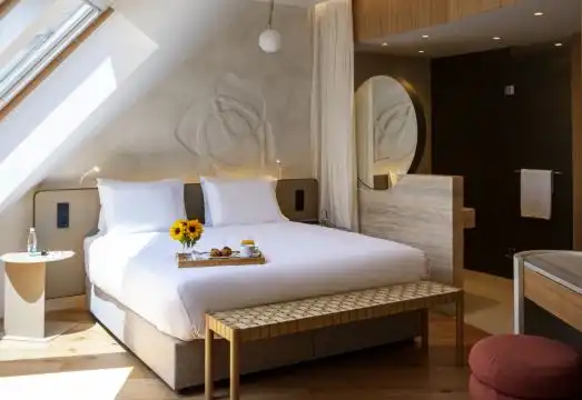 Premium Suite Double Bed