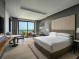 Deluxe Sea View King Room (non-smoking)