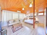 Comfort Studio Suite, 1 King Bed, Kitchen, Poolside