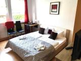 6-Bed Room