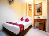 Deluxe Queen Room No Window