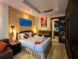 Deluxe Residence with Kitchenette