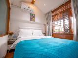 Sunshine Smart Room (Double Bed) (Air Conditioner) (No.2 Courtyard)