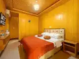 Light Luxury Queen Room