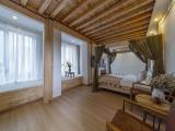 Guestroom (Bathtub)