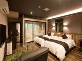 [Modern Western-style Superior Room] 31 Square Meters, Shigaraki-yaki Open-air Bath Smoking