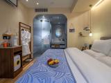 Yun Yin Elegant Double Bed Room (Mini Fridge + Purified Water Dispenser + Bluetooth Speaker)