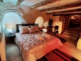 Deluxe Daisy Room