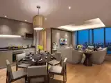 Executive Three-Bedroom Suite (Washer-Dryer + Bidet + Fridge + Oven)
