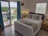 Beachview Two-Bedroom Apartment-Rooftop Access