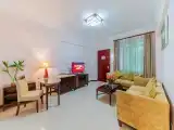 Kuai Le Yi Jia Mahjong Three-Bedroom One-Living Room Suite