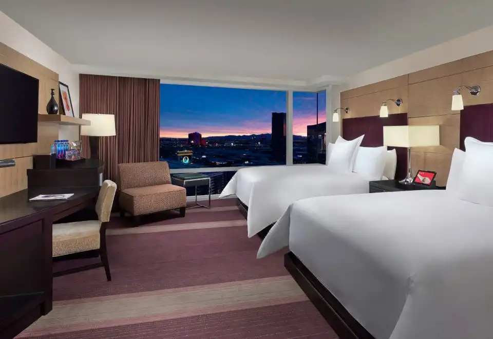 Deluxe Two Queen Beds Room