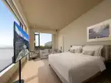 Deluxe Lake-View King Room