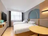 Business Room (2 Beds)