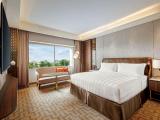 PARKROYAL Club Deluxe Room With S$30 Dining Credits + Check-Out 2pm
