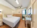 Cozy Queen Room