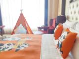 Family-friendly Queen Room