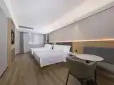 Family-friendly Family Room